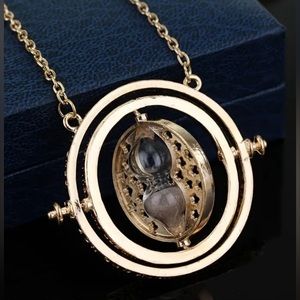🌟 COMPLETELY UNIQUE Time Converter Necklace that Can Spin 🌟